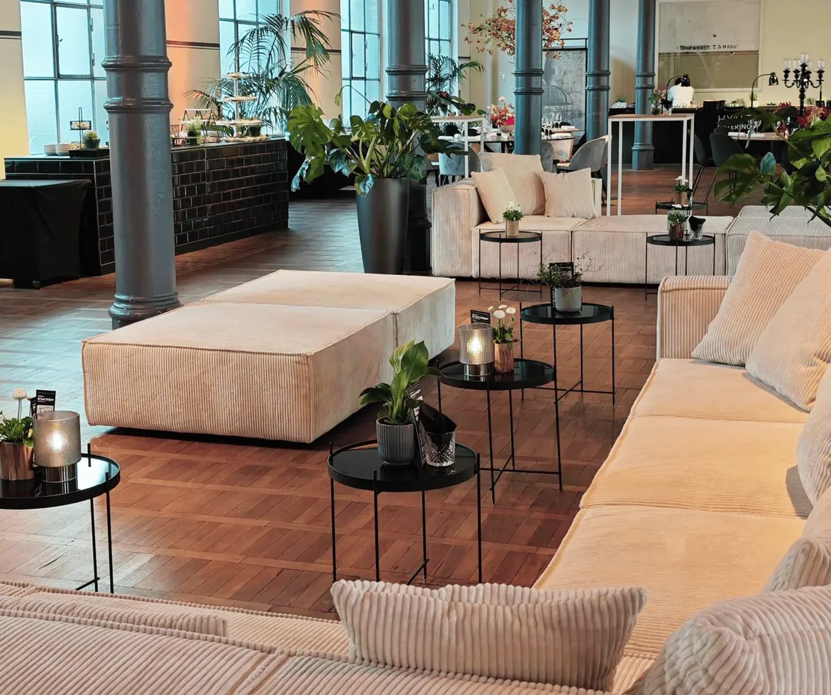 Lounge Hocker Ansicht 6