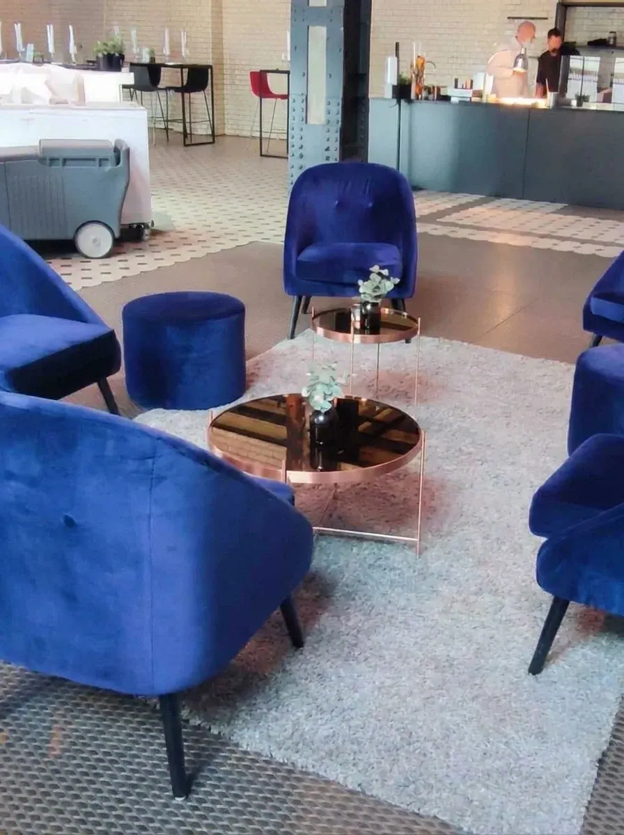 Lounge Hocker Ansicht 2