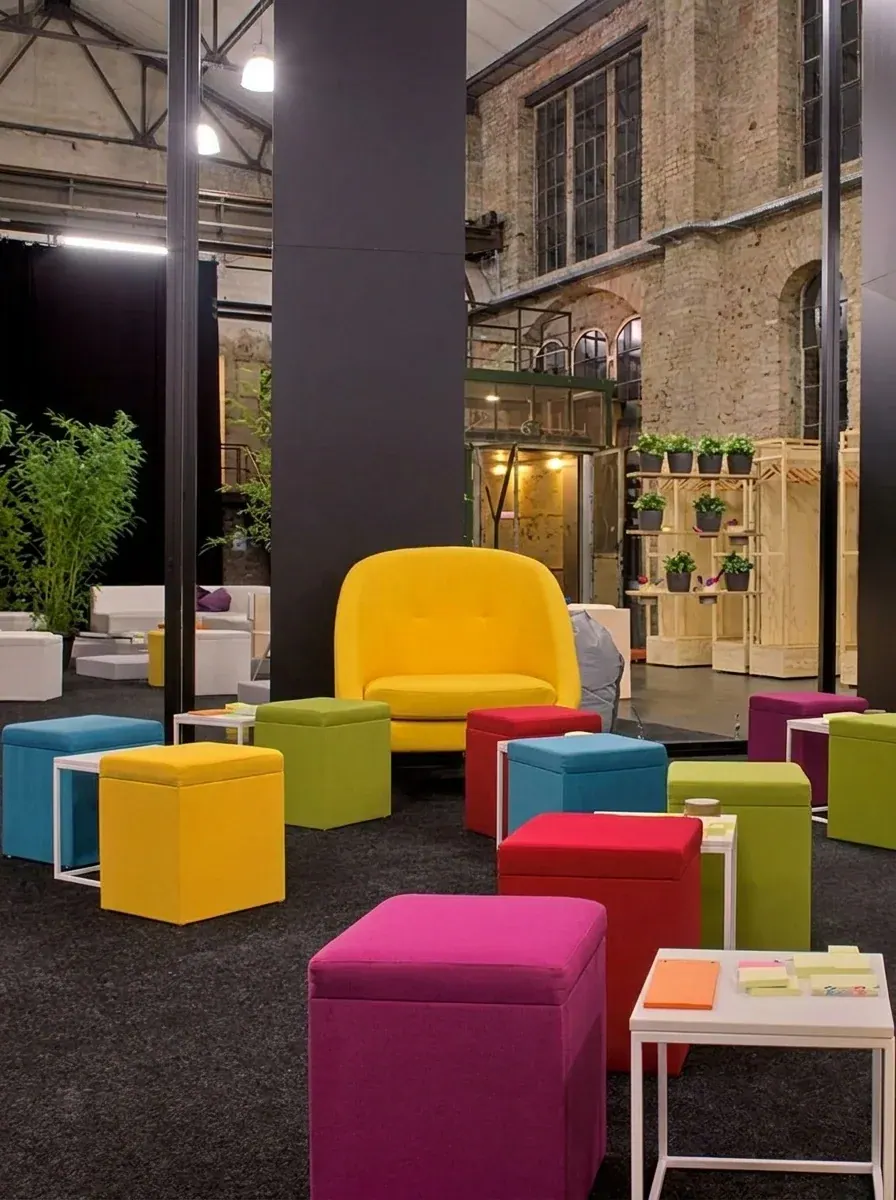 Lounge Hocker Ansicht 2