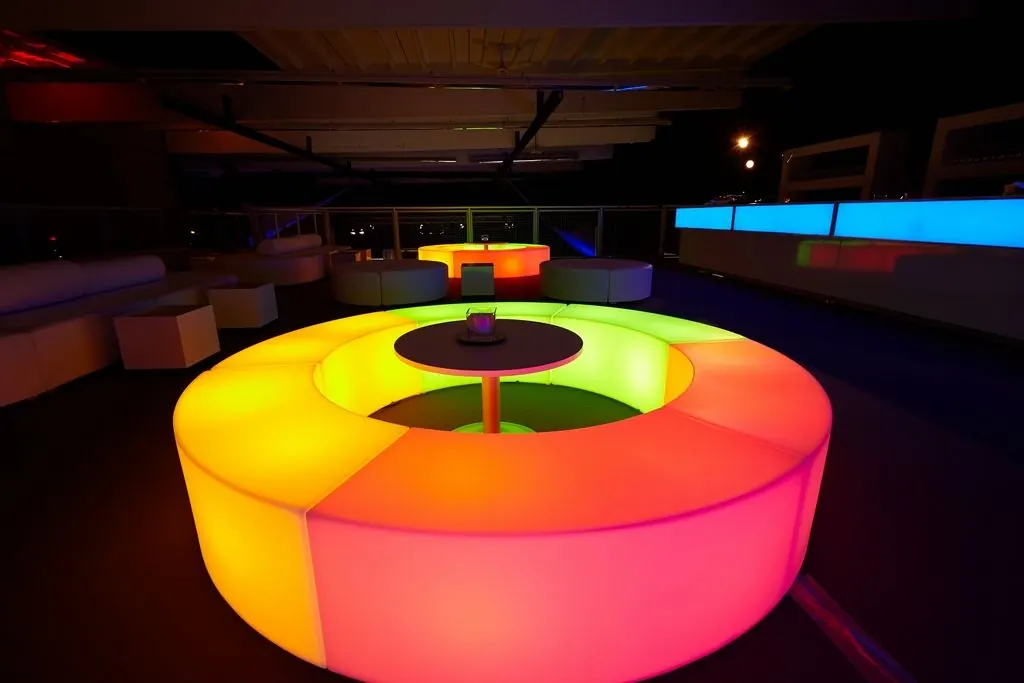 Sitzbank Snake T43 mit LED Akku Lichteinheit Ansicht 3