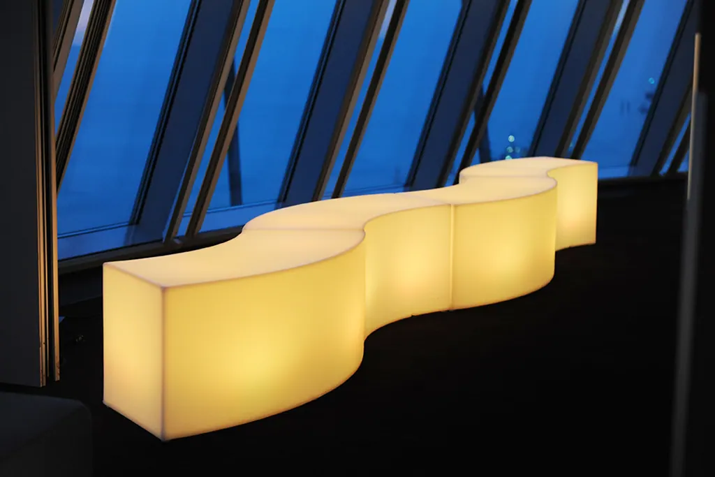 Sitzbank Snake T43 mit LED Akku Lichteinheit Ansicht 5