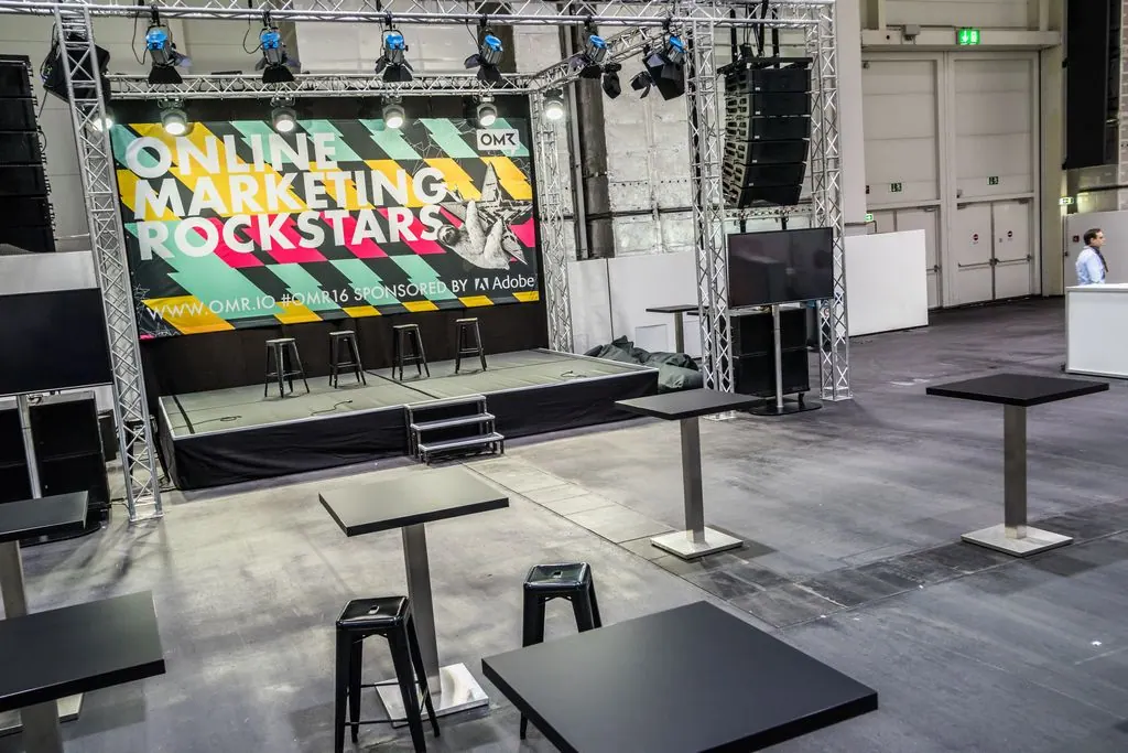 Podiumtreppe pro Stufe Ansicht 2