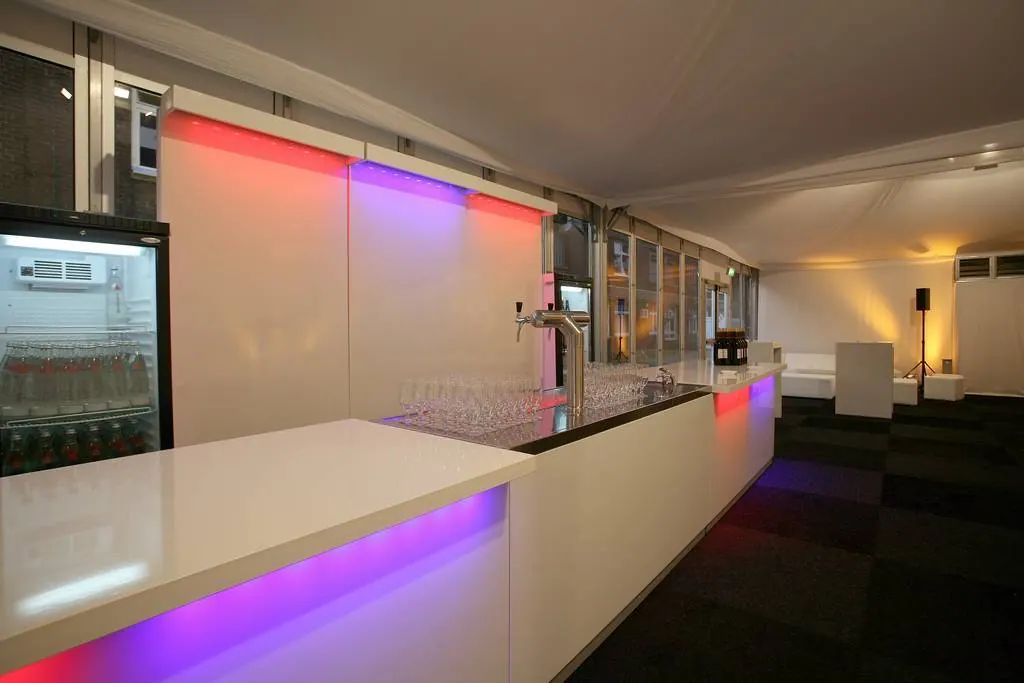 Biertheke T70 mit CNS Deckblatt Ansicht 3