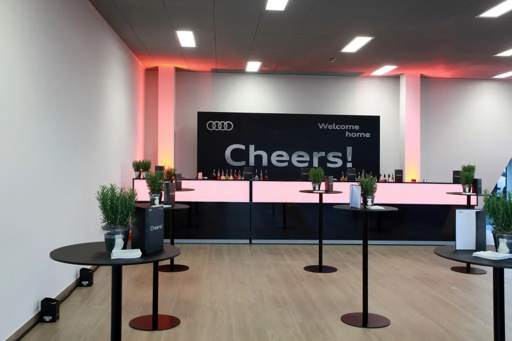 Theke T83 mit Deckblatt CNS Ansicht 3