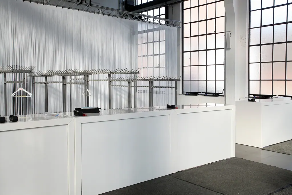 Garderobengestell fahrbar mit 100 Haken T56 Ansicht 3