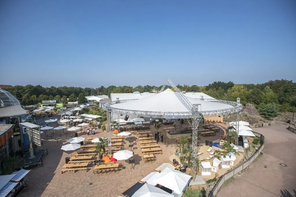 Marktstand aus mit Plane blau/weiß Ansicht 2