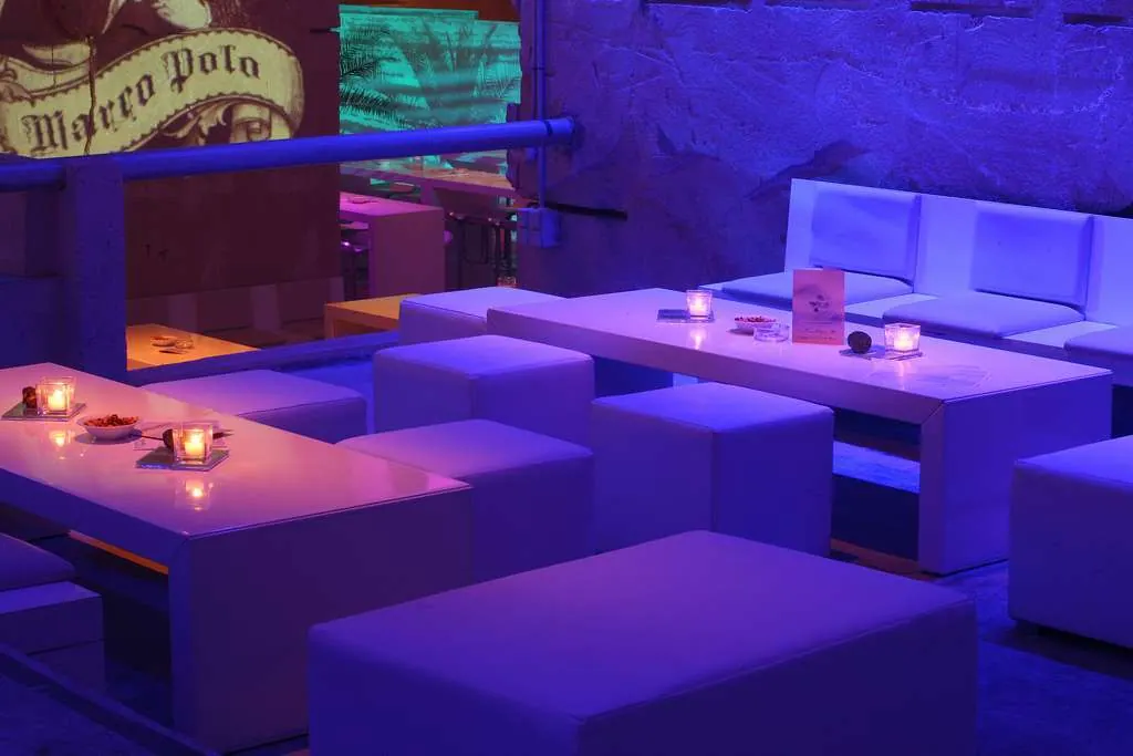 Lounge-Brückentisch St. Tropez Ansicht 3