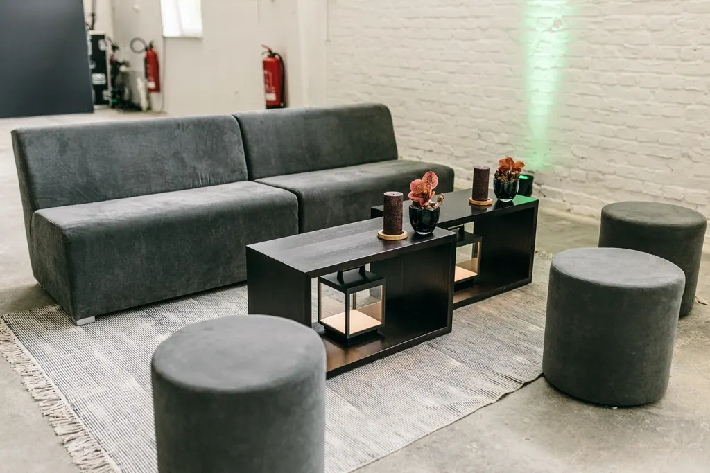 Lounge-Holztisch Ansicht 2