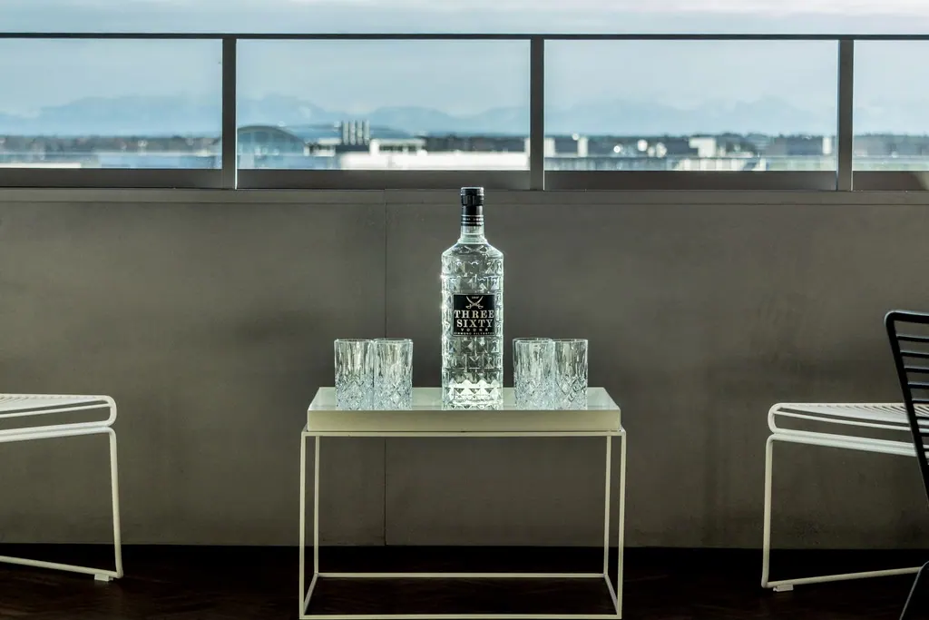 Tray Table Loungetisch Ansicht 4