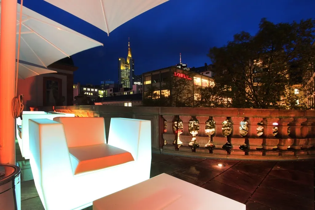 Armchair Big Cut mit Kissen und LED-Lichteinheit Ansicht 2