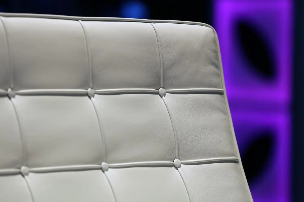 Barcelona Chair mit Kissen T76 S Ansicht 4