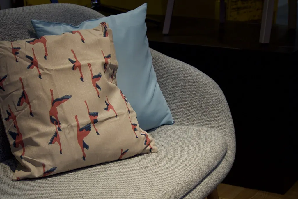 Sofa About a Lounge AAL gepolstert grau/eiche Ansicht 5