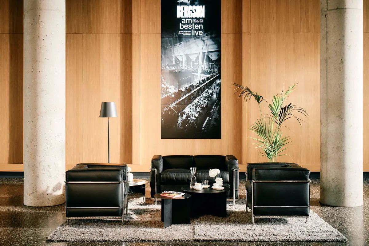 Sofa LC2 Leder graphitschwarz - Gestell Ansicht 2