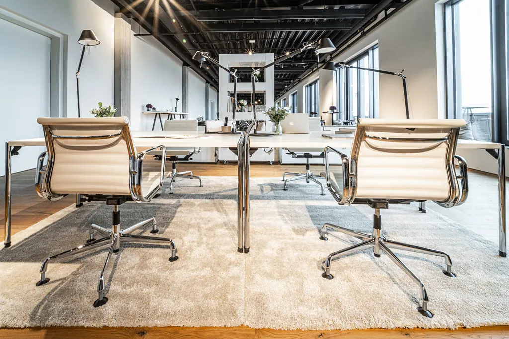 Aluminium Chair EA 108 drehbar mit Armlehnen Ansicht 5
