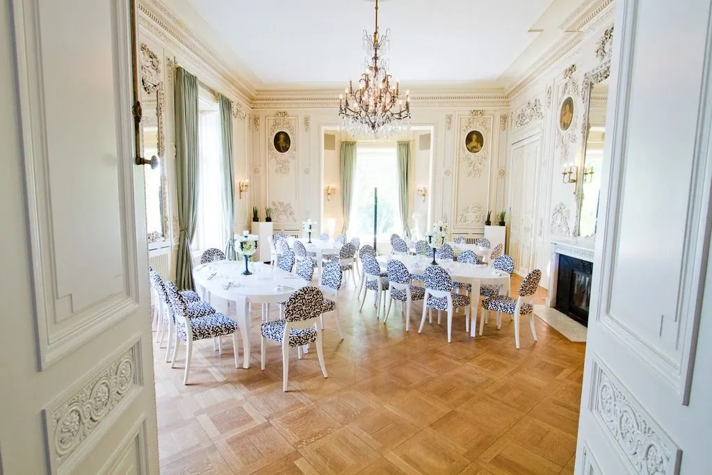 Stuhl Berlin mit creme-schwarzem Stoff-Sitzbezug Ansicht 4