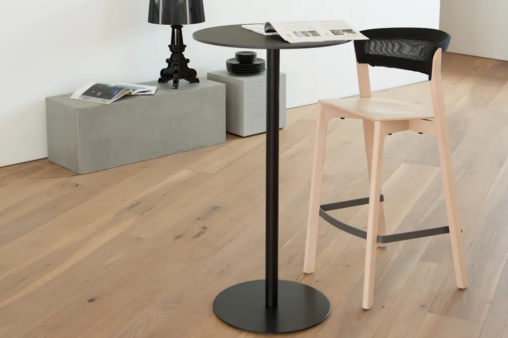 Café stool (Barhocker) hellholz T53 S Ansicht 2