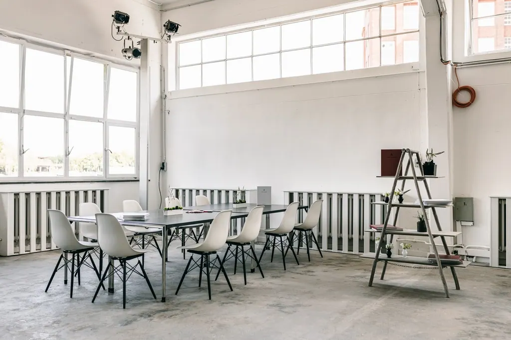 DSW Chair Ahorn schwarz Sitz Ansicht 3