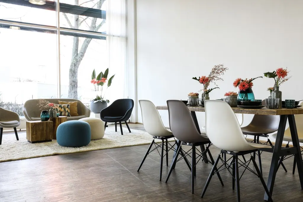 DSW Chair Ahorn schwarz Sitz Ansicht 4
