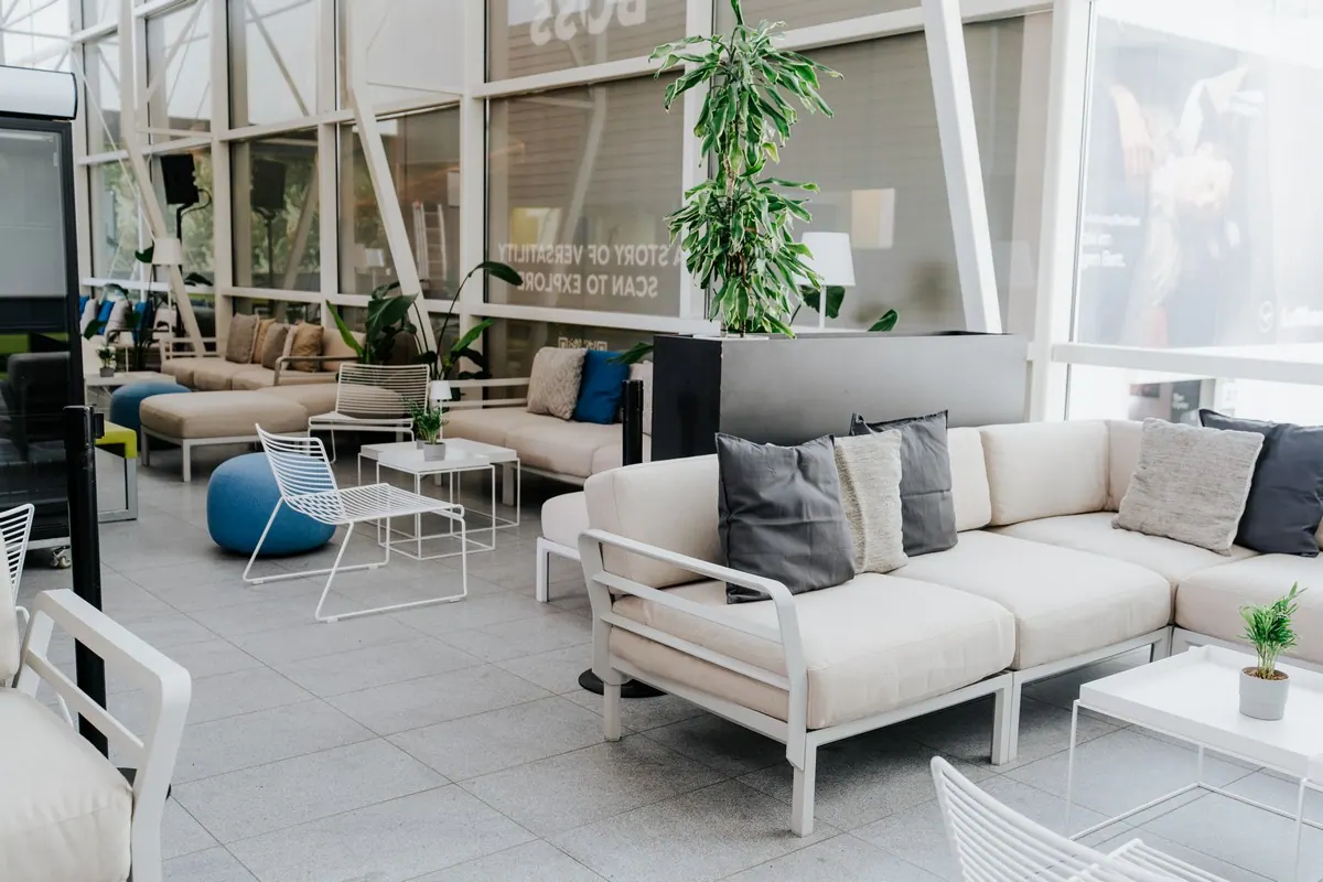 Lounge Stuhl Maximo white mit Kissensatz salt Ansicht 5