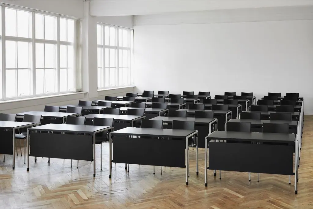 Tisch Foldit mit Blende Ansicht 2