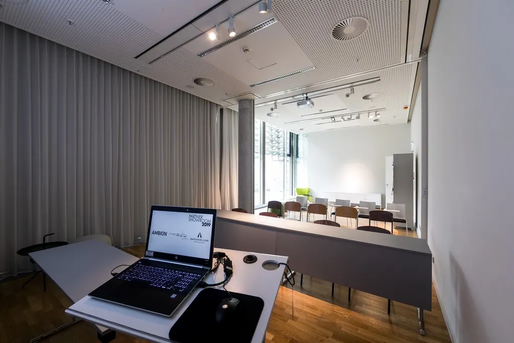 Tisch Foldit mit Blende Ansicht 3