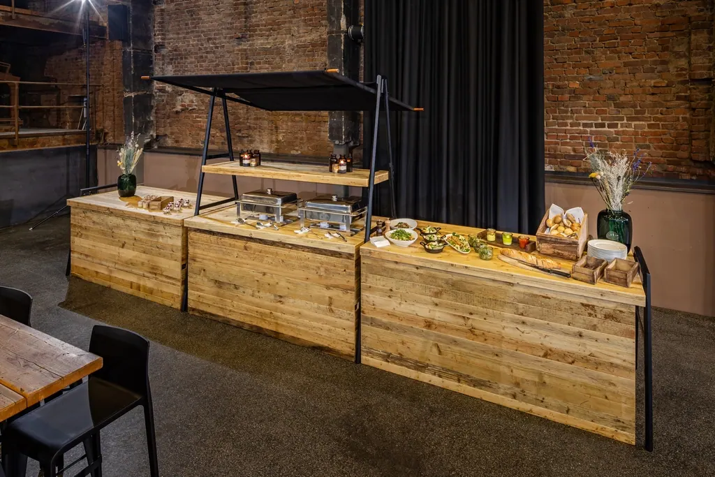 Präsentationstisch Bristol/Bornholm 3-seitig geschlossen Ansicht 2