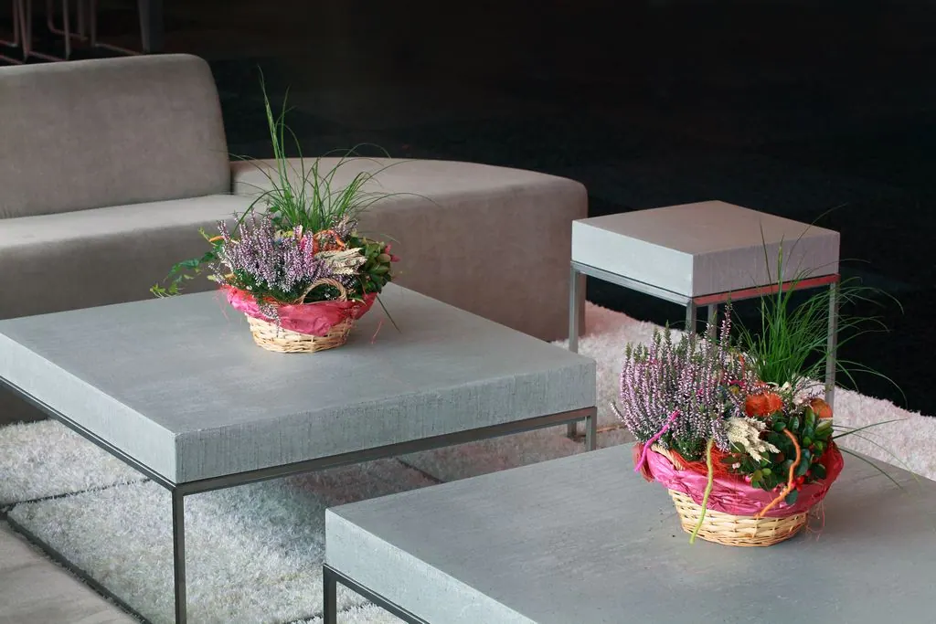 Zinzo Table mit Massif Sichtbeton Ansicht 2