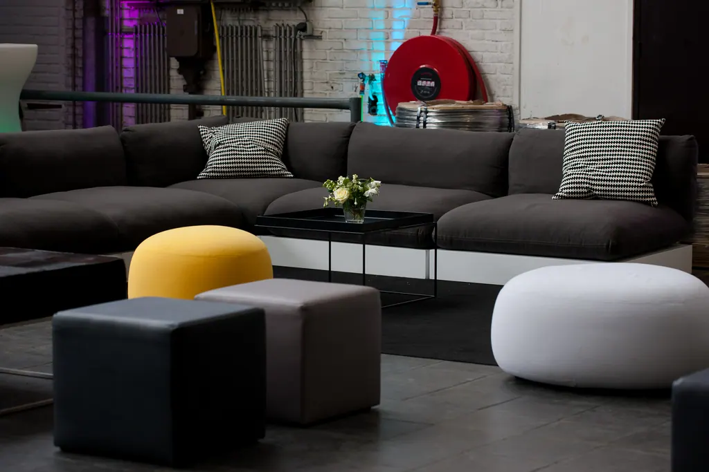 Lounge-Hocker Cannes platingrau T45 Ansicht 4