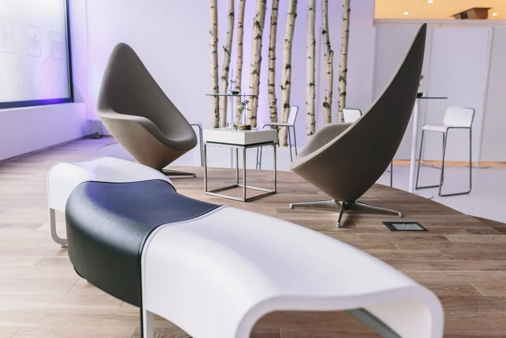 Lounge Bank ZA Angle 45° -82 T44 Ansicht 2