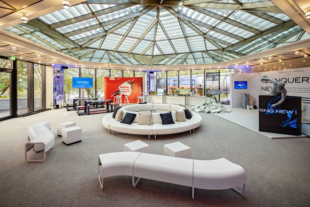 Lounge Bank ZA Angle 45° -82 T44 Ansicht 2