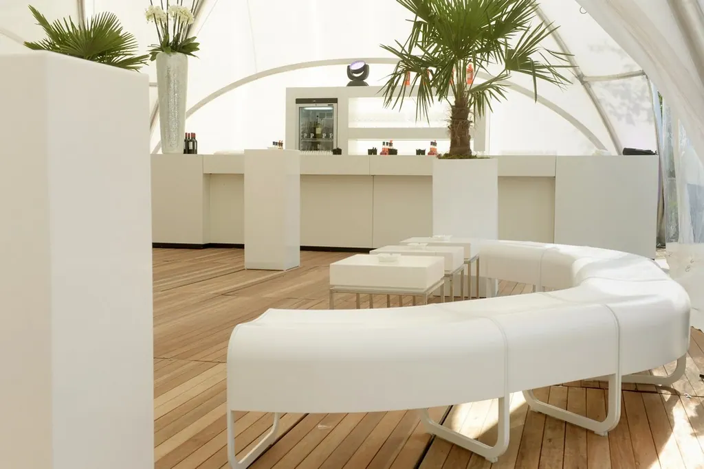 Lounge Bank ZA Angle 45° -82 T44 Ansicht 3