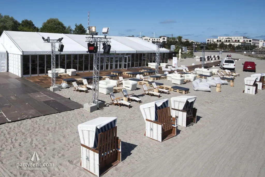 Strandkorb blau/weiß mit Fußstützen T85 Ansicht 2