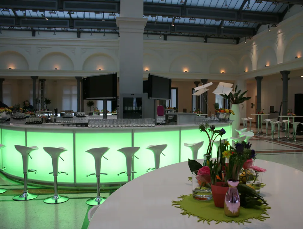 Theke Loop D5 LIFESTYLE Ansicht 3