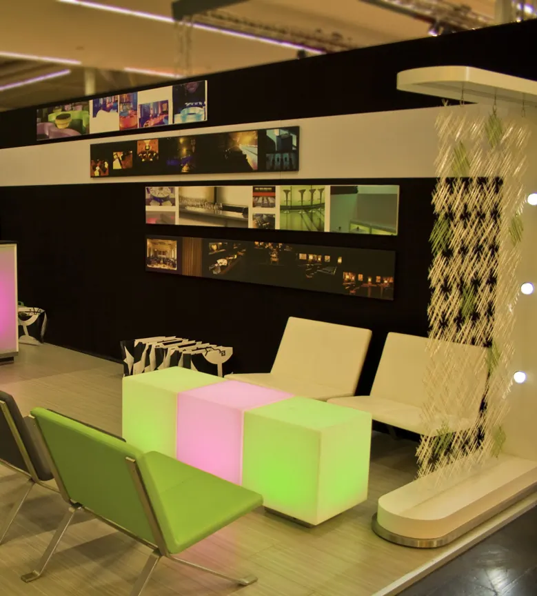Loungetisch CUBE LED Ansicht 4