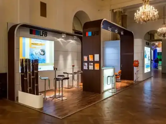 Aluvision-Systemstand LFB – Messebau – CREAVENTIS Messebau & Eventausstattung