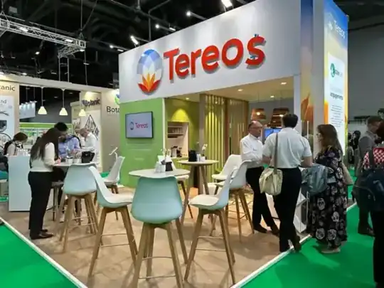 Aluvision-Systemstand Tereos (Vitafoods) – Mietmöbel, Logistik – CREAVENTIS Messebau & Eventausstattung