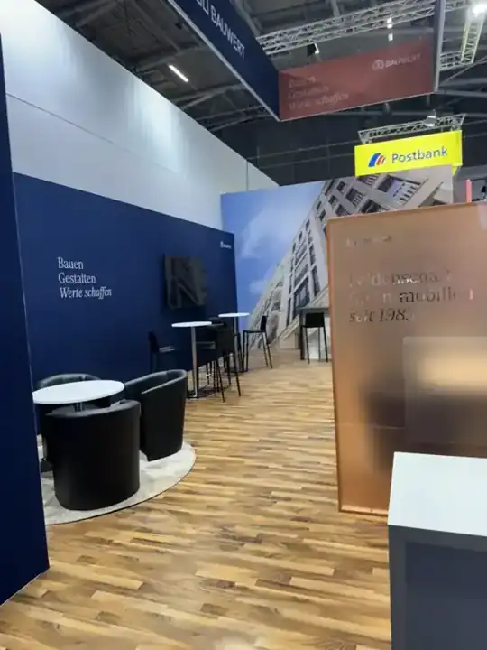 BAUWERT – Messestand Expo Real 2024, München: Messestand – CREAVENTIS Messebau & Eventausstattung