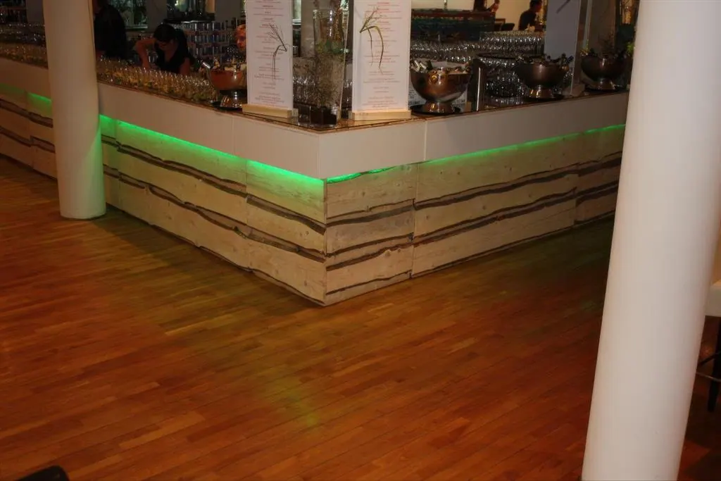 Thekenanlage Eckelement Wooden Spirit Ansicht 3