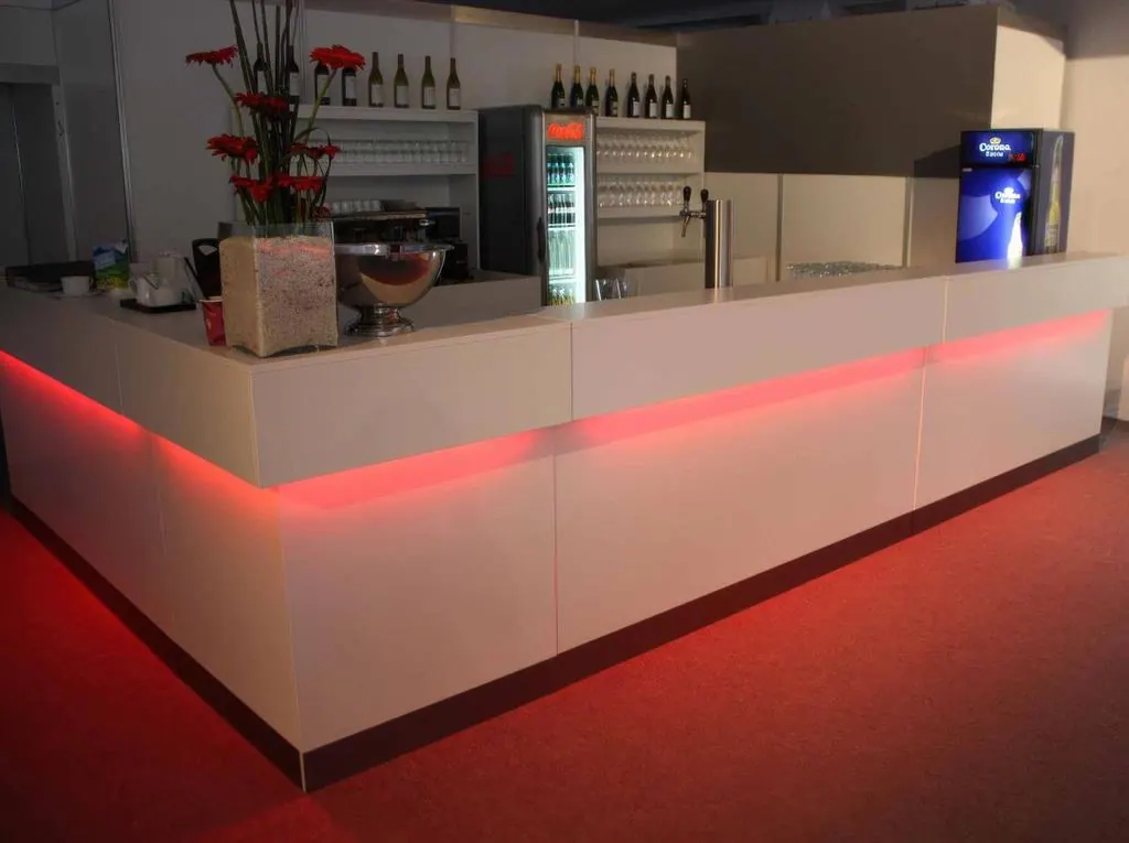 Thekenanlage Eckelement Avantgarde Ansicht 2