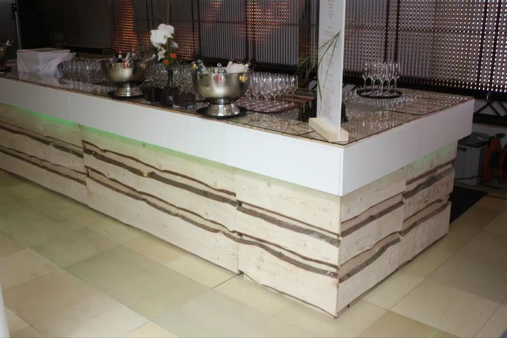 Thekenanlage Wooden Spirit B200cm Ansicht 2