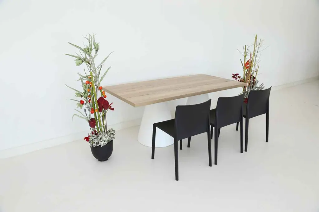 Tisch IKON Ansicht 3