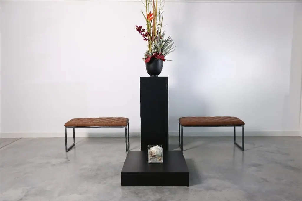Stehtischkube schwarz 40x40x110cm (LxBxH) Ansicht 4
