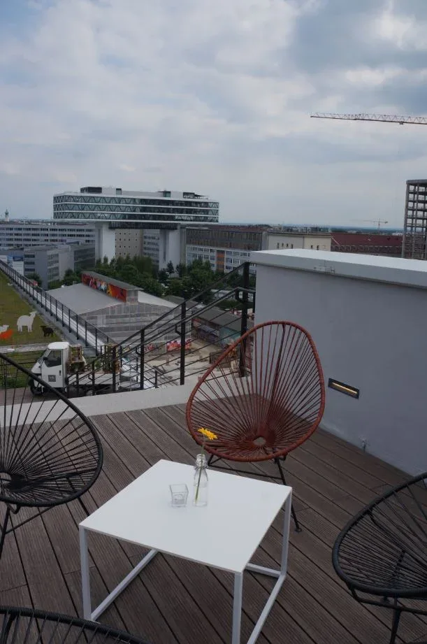 Loungetisch 59/59 weiß Ansicht 3