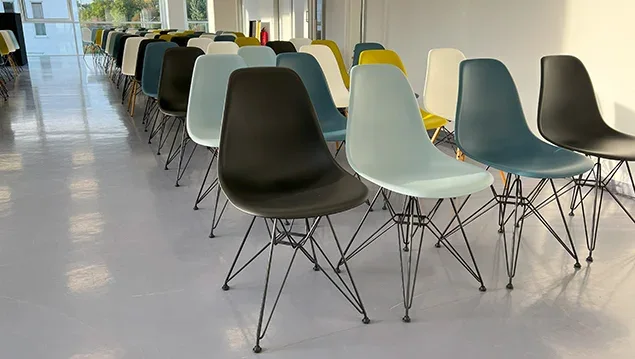 EAMES DSR Ansicht 3