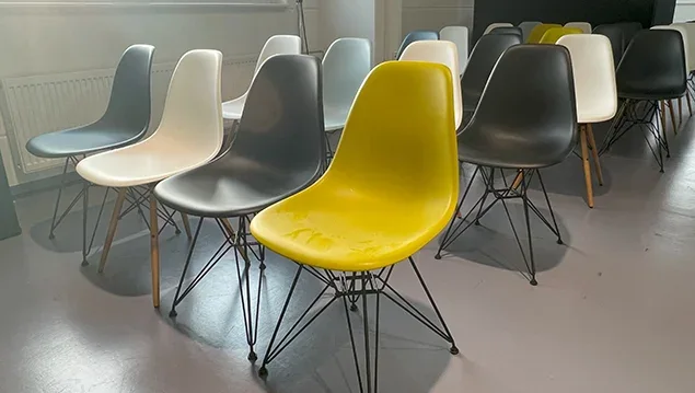 EAMES DSR Ansicht 2
