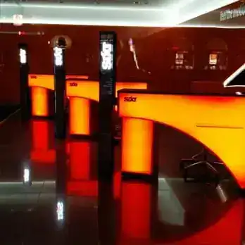 Ladenbau Sixt Einsteinstraße – CREAVENTIS Messebau & Eventausstattung
