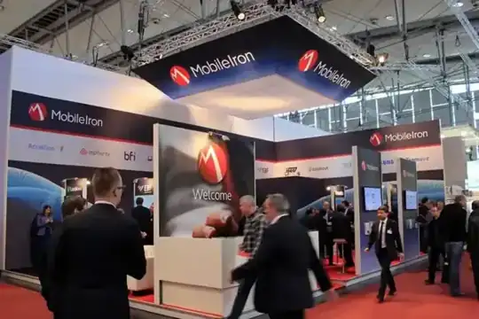 Messestand MobileIron 2017 – Mietmöbel, Logistik – CREAVENTIS Messebau & Eventausstattung