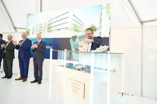 Siemens Campus Erlangen – Grundsteinlegung Modul 8, 2024 – CREAVENTIS Messebau & Eventausstattung