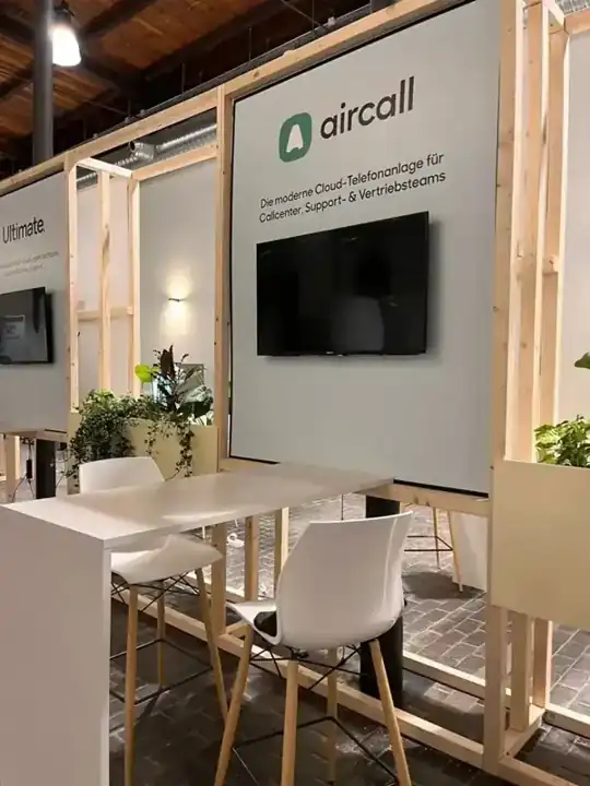 Zendesk „CX Update aus Berlin“ 2022 – Aufbau – CREAVENTIS Messebau & Eventausstattung